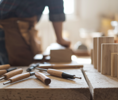 Comment réaliser un meuble de rangement sur mesure pour ma maison ?