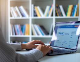 Comment choisir une formation en ligne pour améliorer ses compétences professionnelles ?